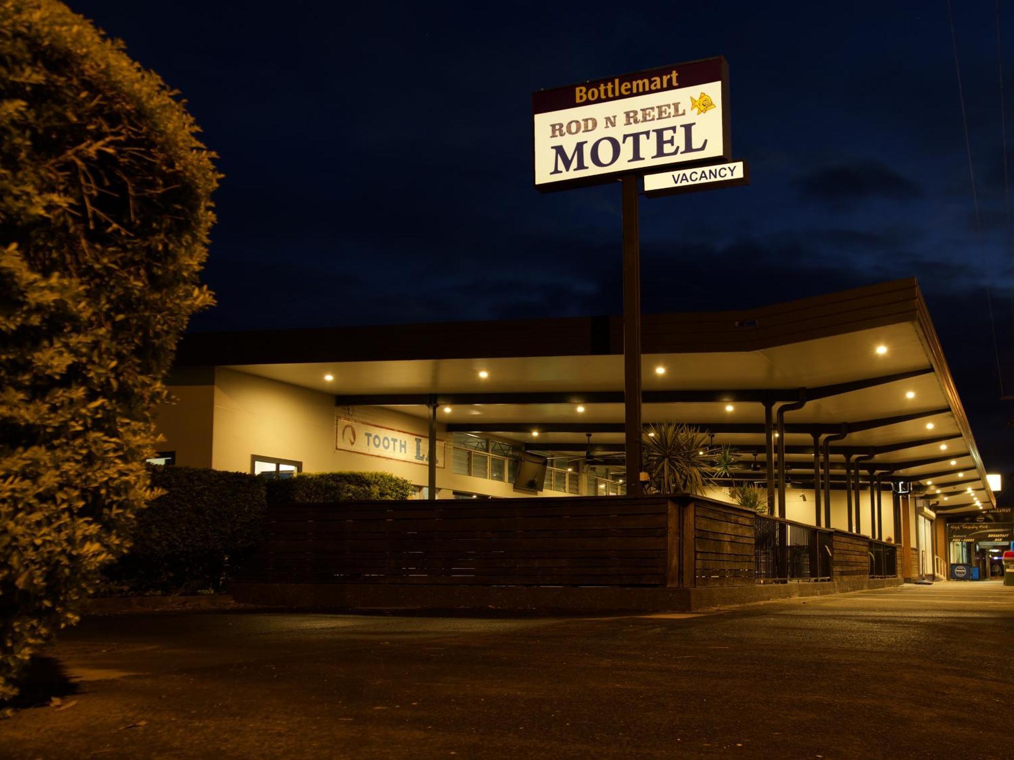 Rod 'N' Reel Hotel Motel Woodburn المظهر الخارجي الصورة